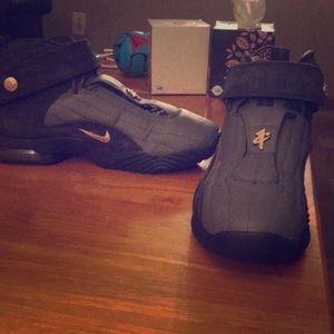 Penny hard away Nike